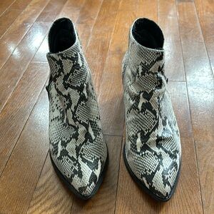 Seychelles CHAPARRAL ANKLE BOOT python